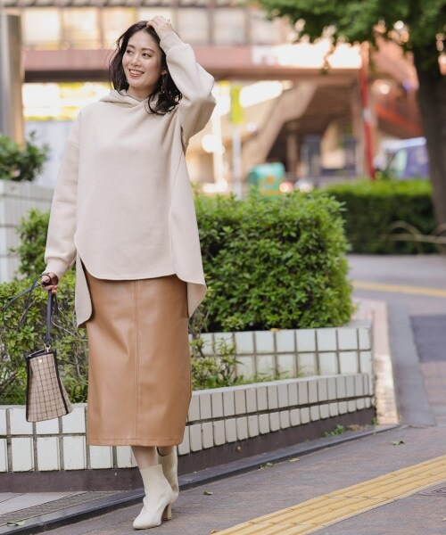 Andemiu（アンデミュウ）の「エコレザーサスツキスカート（スカート・ブラック/ライトブラウン(NEW)/ベージュ(NEW)）」の7枚目の写真