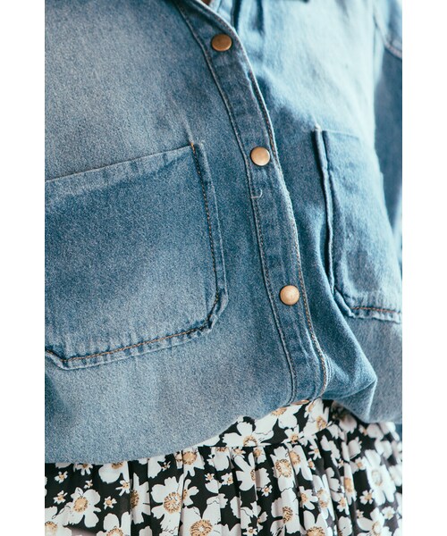 ORENDA（オレンダ）の「反摺袖扣環牛仔襯衫（トップス・レディース・藍/黑・F）」の8枚目の写真