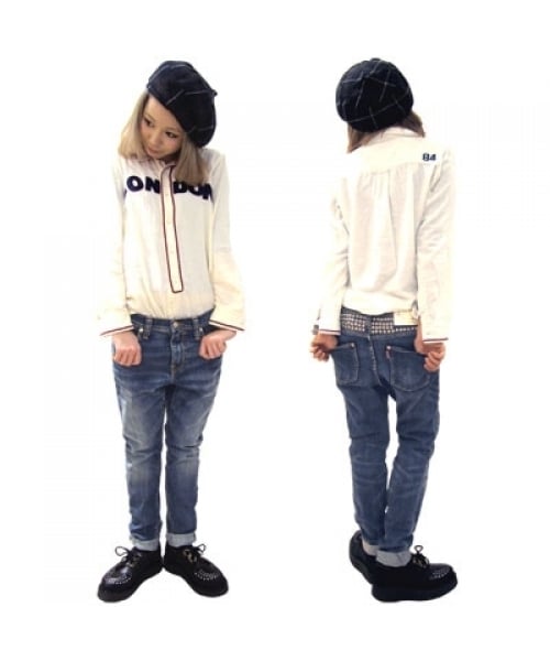 RNA（アールエヌエー）の「スタッズサルエルスキニー（パンツ・レディース・ヴィンテージブルー(濃)・SS/S）」の4枚目の写真