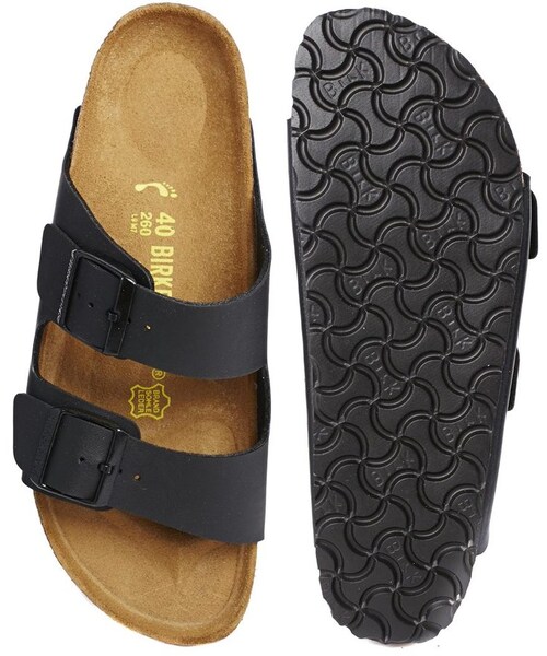 BIRKENSTOCK(ビルケンシュトック)の「Birkenstock Arizona Black Flat Sandals(サンダル・レディース・black・US 8/US 10/US 6/US 5/US 4/US 7)」の4枚目の写真