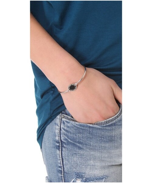 Marc by Marc Jacobs（マークバイマークジェイコブス）の「Marc by Marc Jacobs Skinny Bracelet（ブレスレット・Black・One Size）」の2枚目の写真