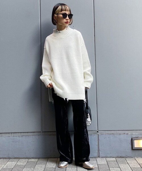 PAGEBOY（ページボーイ）の「【WEB先行予約】クラッシュベロアルーズパンツ（パンツ・レディース・ブラック/グレージュ/ダークブラウン・F）」の5枚目の写真