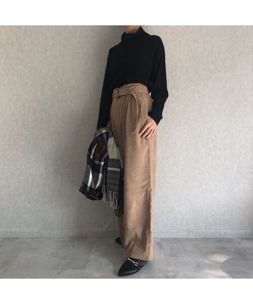 copine(コピン)の「ベルト取り外し可能!ハイライズタック入りソフトコーデュロイワイドパンツ(その他パンツ・レディース・その他)」の4枚目の写真