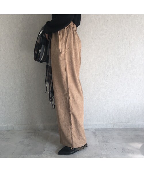 copine(コピン)の「ベルト取り外し可能!ハイライズタック入りソフトコーデュロイワイドパンツ(その他パンツ・レディース・その他)」の6枚目の写真
