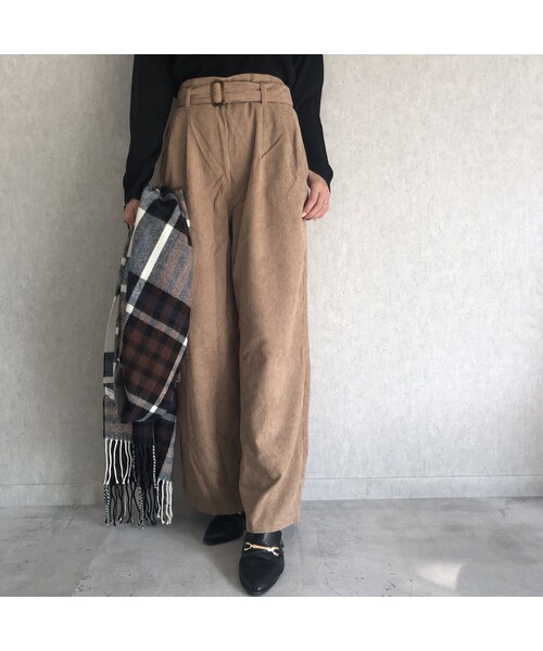 copine(コピン)の「ベルト取り外し可能!ハイライズタック入りソフトコーデュロイワイドパンツ(その他パンツ・レディース・その他)」の5枚目の写真