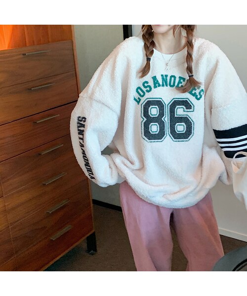 reversal もこもこトレーナー にこクマ もこもこ ぷくぷく イニシャル ワッペン 刺繍