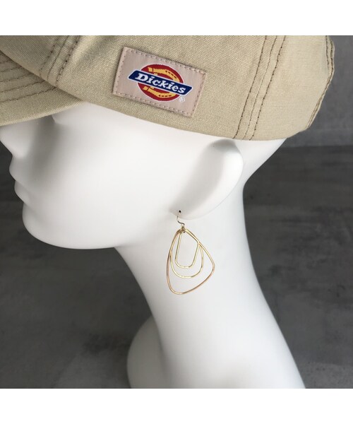 copine(コピン)の「華奢変形サークル3連ピアス/イヤリング【クリックポスト対象商品】(ピアス(両耳用)・レディース・その他)」の8枚目の写真