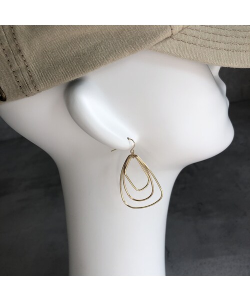 copine(コピン)の「華奢変形サークル3連ピアス/イヤリング【クリックポスト対象商品】(ピアス(両耳用)・レディース・その他)」の10枚目の写真