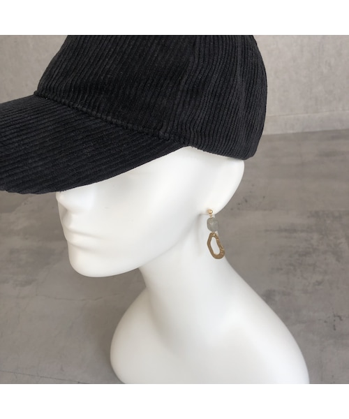 copine（コピン）の「ストーン×変形ゴールドピアス/イヤリング【クリックポスト対象商品】（ピアス（両耳用）・レディース・その他）」の4枚目の写真