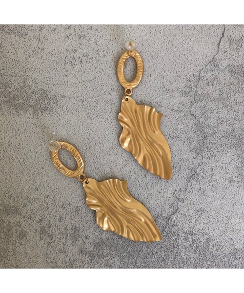 copine（コピン）の「変形カラーモチーフピアス/イヤリング【クリックポスト対象商品】（ピアス（両耳用）・レディース・その他）」の3枚目の写真