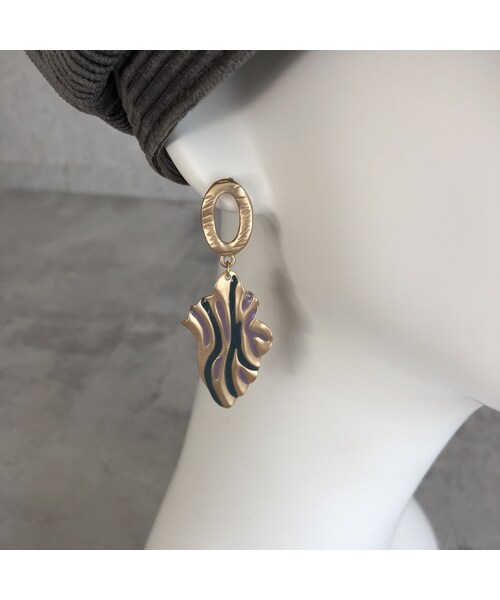 copine（コピン）の「変形カラーモチーフピアス/イヤリング【クリックポスト対象商品】（ピアス（両耳用）・レディース・その他）」の13枚目の写真