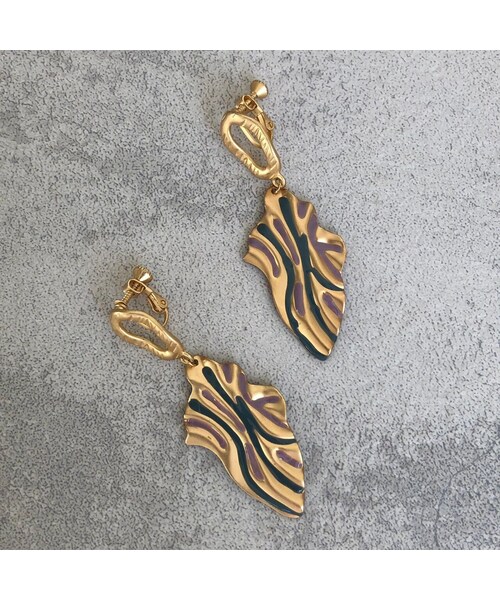 copine（コピン）の「変形カラーモチーフピアス/イヤリング【クリックポスト対象商品】（ピアス（両耳用）・レディース・その他）」の4枚目の写真