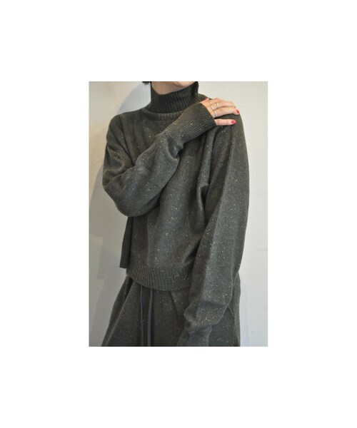FLAG by ALEXIA STAM（フラッグバイアリシアスタン）の「ネップヤーンハイネックニット（ニット/セーター・レディース・ホワイト/グリーン・one）」の2枚目の写真