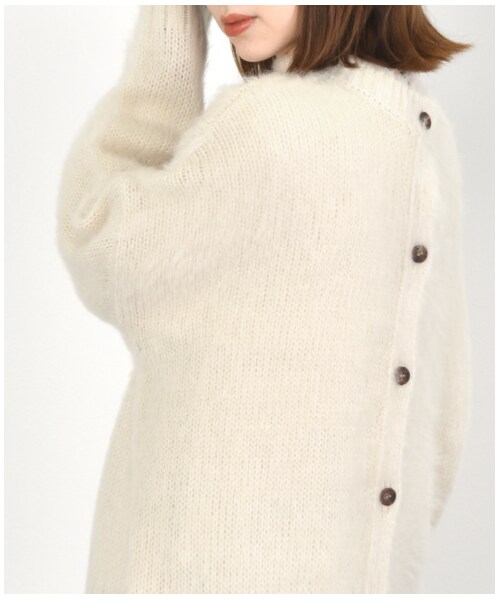 w closet(ダブルクローゼット)の「3G起毛加工カーディガン(トップス・レディース・オフホワイト/オレンジ/サックス・FREE/M/L)」の12枚目の写真