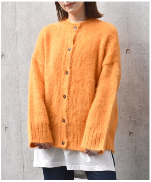 w closet(ダブルクローゼット)の「3G起毛加工カーディガン(トップス・レディース・オフホワイト/オレンジ/サックス・FREE/M/L)」の4枚目の写真