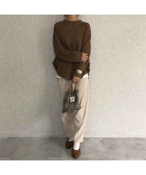 copine（コピン）の「12月2日再入荷!ふわっとした柔らかな肌触り！サイドボタンデザインラウンドヘムゆるニット(2color)（ニット/セーター・レディース・その他）」の2枚目の写真