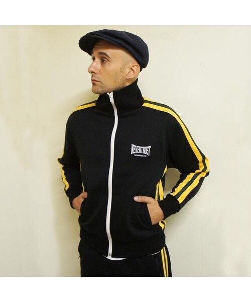 STORES.jp（ストアーズドットジェーピー）の「ネバートラスト