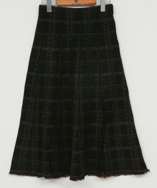 DHOLIC STYLE（ディーホリックスタイル）の「[clicknfunny] フリンジヘムチェックニットロングスカート（スカート・レディース・ブラック/ブラウン・FREE）」の2枚目の写真