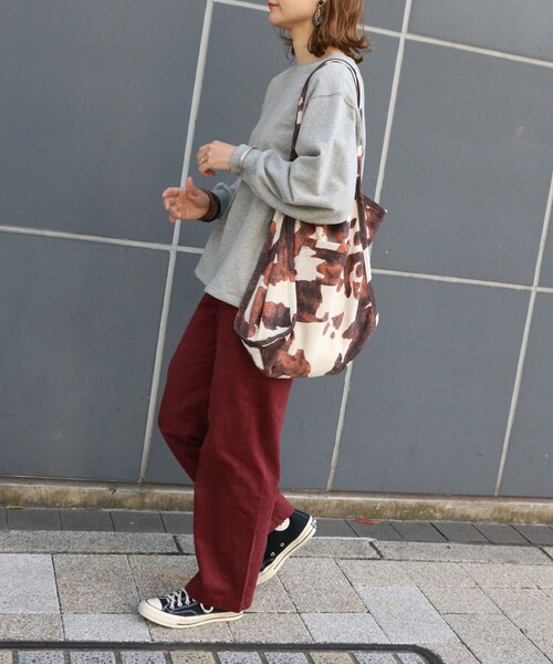 Sheson（シーズン）の「牛柄スウェードトートバッグ（トートバッグ・レディース・カウブラウン・FREE）」の3枚目の写真