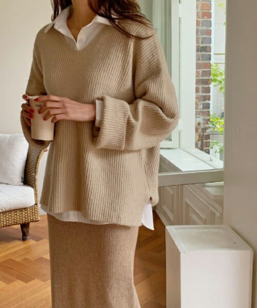 DHOLIC（ディーホリック）の「[ontheriver] アクリル混Vネックニット（ニット/セーター・レディース・オリーブ/ベージュ/ブラウン・ONESIZE）」の3枚目の写真