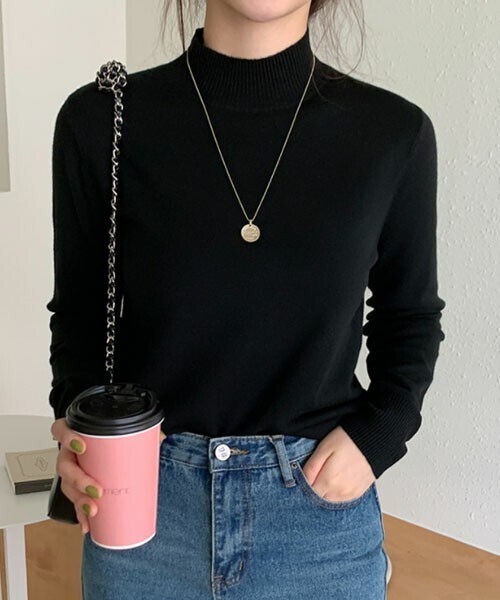 DHOLIC STYLE（ディーホリックスタイル）の「[66girls] カシミヤ混モックネックニット（ニット/セーター・レディース・ベージュ/ブラック/ホワイト/ブルー/レッド/パープル/グレー・FREE）」の3枚目の写真