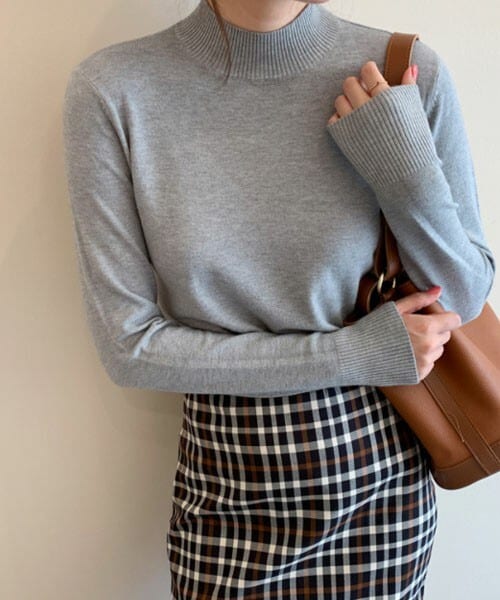 DHOLIC STYLE（ディーホリックスタイル）の「[66girls] カシミヤ混モックネックニット（ニット/セーター・レディース・ベージュ/ブラック/ホワイト/ブルー/レッド/パープル/グレー・FREE）」の4枚目の写真