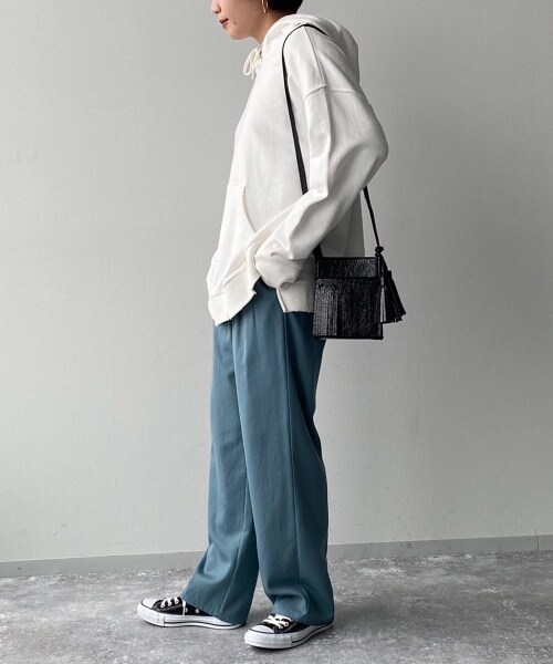 PAGEBOY（ページボーイ）の「【WEB先行予約】チンツハイウエストタックパンツ（パンツ・レディース・ブラック/グレージュ/アイスブルー・F）」の8枚目の写真