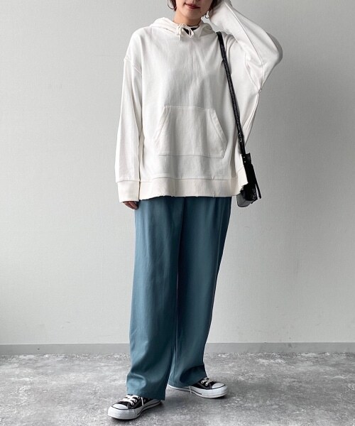 PAGEBOY（ページボーイ）の「【WEB先行予約】チンツハイウエストタックパンツ（パンツ・レディース・ブラック/グレージュ/アイスブルー・F）」の9枚目の写真