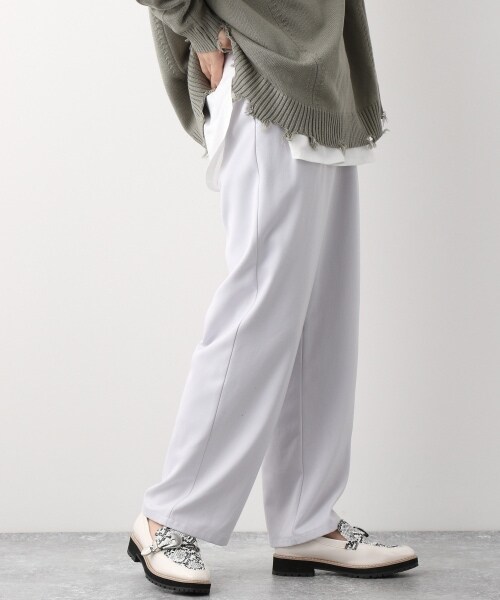 PAGEBOY（ページボーイ）の「【WEB先行予約】チンツハイウエストタックパンツ（パンツ・レディース・ブラック/グレージュ/アイスブルー・F）」の2枚目の写真