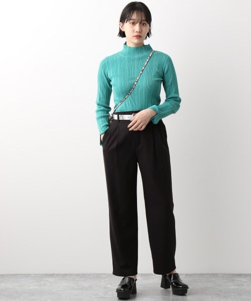 PAGEBOY（ページボーイ）の「【WEB先行予約】チンツハイウエストタックパンツ（パンツ・レディース・ブラック/グレージュ/アイスブルー・F）」の4枚目の写真