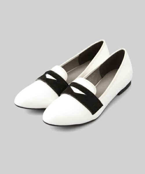 KBF（ケイビーエフ）の「小牛皮帶造型歌劇鞋（その他シューズ・レディース・黑色/動物紋/白色・36~38）」の2枚目の写真