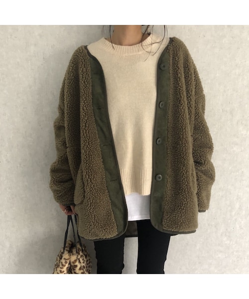 copine（コピン）の「12月10日再々入荷！ゆったりオーバーサイズ！コーデュロイ切替デザインノーカラーボアコート（その他アウター・レディース・その他）」の5枚目の写真
