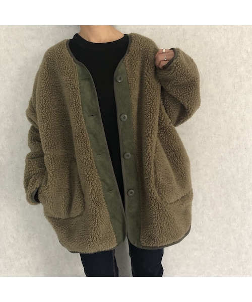 copine（コピン）の「12月10日再々入荷！ゆったりオーバーサイズ！コーデュロイ切替デザインノーカラーボアコート（その他アウター・レディース・その他）」の11枚目の写真