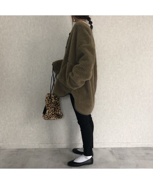 copine（コピン）の「12月10日再々入荷！ゆったりオーバーサイズ！コーデュロイ切替デザインノーカラーボアコート（その他アウター・レディース・その他）」の3枚目の写真