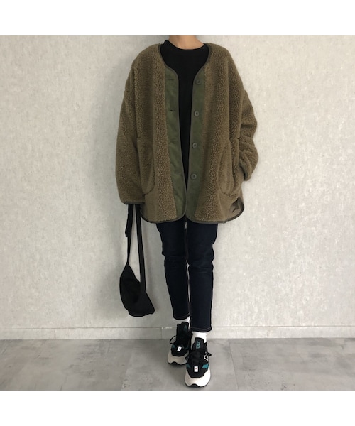 copine（コピン）の「12月10日再々入荷！ゆったりオーバーサイズ！コーデュロイ切替デザインノーカラーボアコート（その他アウター・レディース・その他）」の8枚目の写真