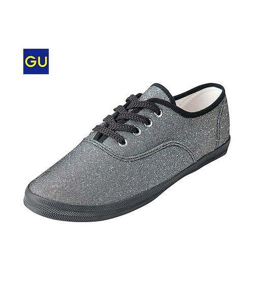 GU(ジーユー)の「(GU)WOMENキャンバスシューズ(WOMEN ⁄ シューズ・レディース・82/BLACK/NAVY/PINK/OFF WHITE・23.0cm/24.0cm/25.0cm)」の1枚目の写真