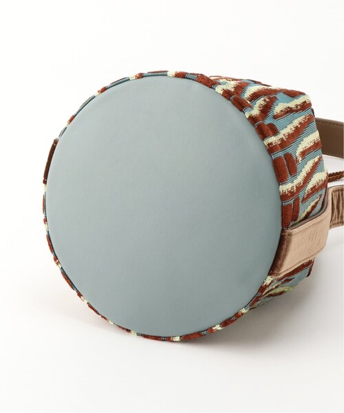 B.C STOCK（ベーセーストック）の「ステリックベロア巾着バッグ（バッグ・ブラウン/フリー/在庫あり）」の8枚目の写真