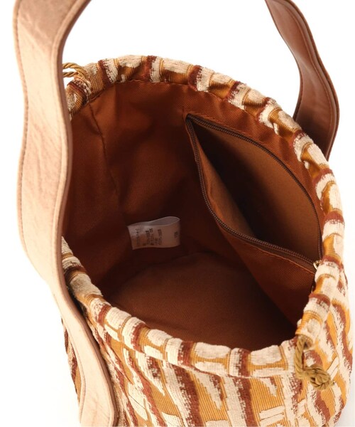 B.C STOCK（ベーセーストック）の「ステリックベロア巾着バッグ（バッグ・ブラウン/フリー/在庫あり）」の9枚目の写真