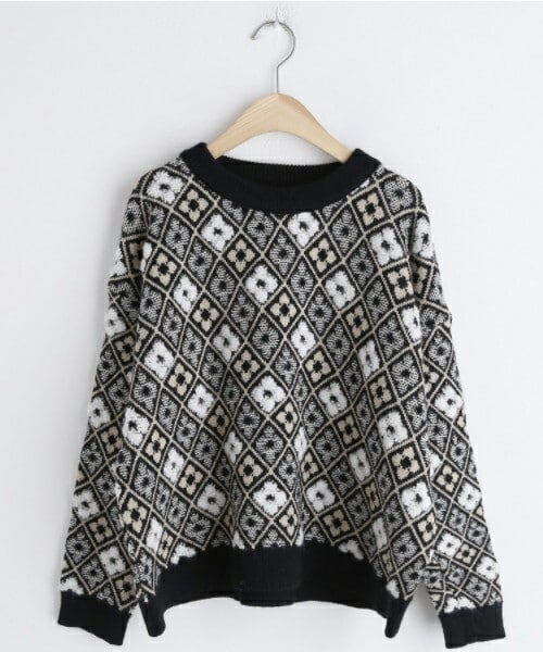 DHOLIC（ディーホリック）の「フラワーダイヤパターンニット（ニット/セーター・レディース・ライトベージュ/ブラック/ブラウン・ONESIZE）」の2枚目の写真