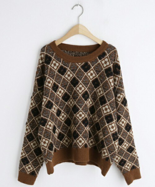 DHOLIC（ディーホリック）の「フラワーダイヤパターンニット（ニット/セーター・レディース・ライトベージュ/ブラック/ブラウン・ONESIZE）」の3枚目の写真