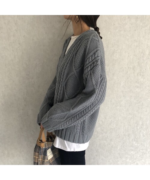 copine（コピン）の「大人可愛いニット！Vネックケーブル編みニット(3color)（ニット/セーター・レディース・その他）」の3枚目の写真