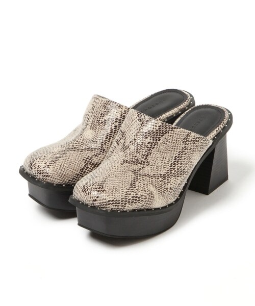 PAGEBOY(ページボーイ)の「【WEB先行予約】ヘビーソールサボ(シューズ・レディース・パイソン/ブラック・M(23.5cm), L(24.5cm))」の6枚目の写真