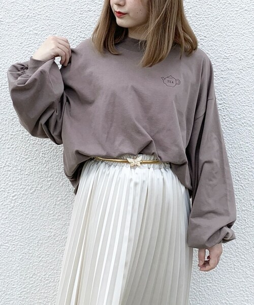 OLIVE des OLIVE（オリーブデオリーブ）の「COFFEEロンT（Tシャツ/カットソー・レディース・オフホワイト/パープル/カーキ/アイボリー/スミクロ/ライトブラウン・FREE）」の4枚目の写真