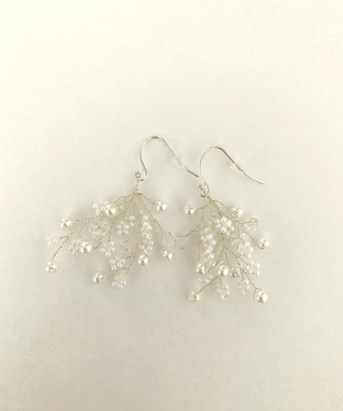 3coins(3coins)の「パールクリアビーズピアス(ピアス(両耳用)・ホワイト・FREE)」の1枚目の写真