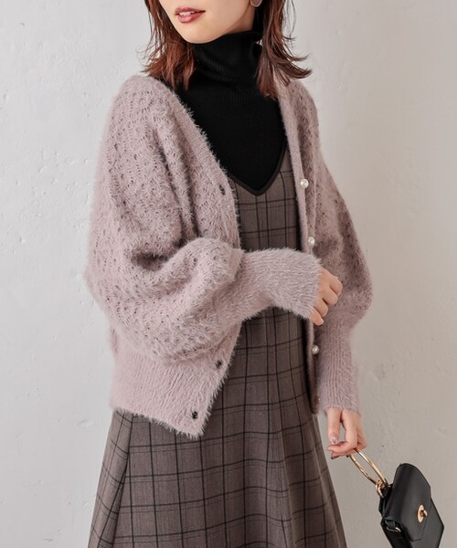 natural couture(ナチュラルクチュール)の「ほわほわフェザー柄編み2WAYニットプルオーバー(カーディガン/ボレロ・レディース・アイボリー/ラベンダー/グレー・FREE)」の1枚目の写真