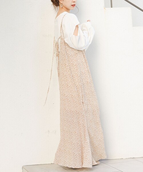 Who S Who Chico フーズフーチコ チコ の 花柄裾フレアリボンキャミワンピース ワンピース Wear