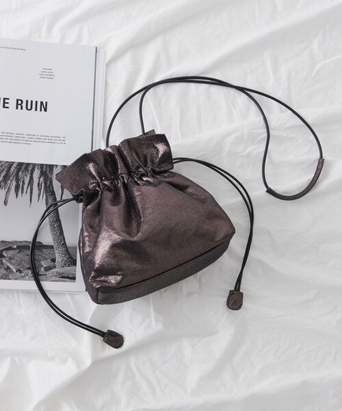 COLONY 2139（コロニートゥーワンスリーナイン）の「ミニ巾着ショルダーバッグ4（ショルダーバッグ・レディース・ブラックその他1/ベージュその他1/グレーその他1/ブロンズ・FREE）」の3枚目の写真