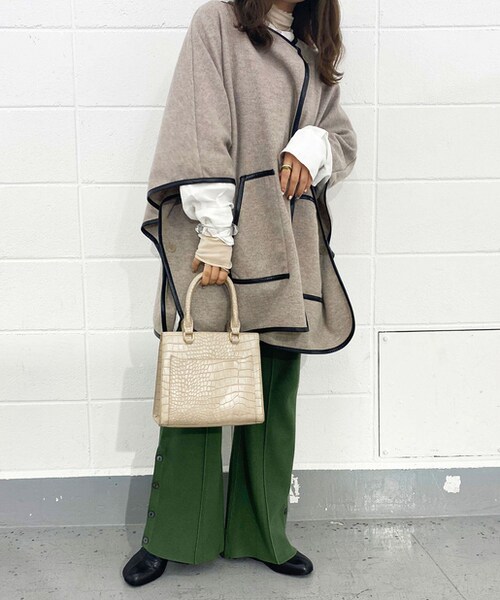 Lattice（Lattice）の「クロコ柄スクエアバッグ（トートバッグ・レディース・ブラック/ブラウン/アイボリー・0）」の2枚目の写真