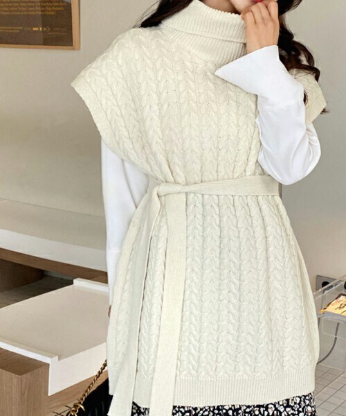 DHOLIC（ディーホリック）の「ストラップ付ツイストベスト（ニット/セーター・レディース・グレー/ブラック/ライトベージュ・ONESIZE）」の3枚目の写真