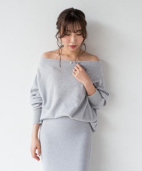 LOUNGEDRESS（ラウンジドレス）の「ラクーン2wayオフショルニット